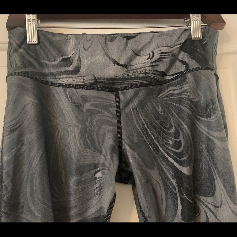 Alo Yoga Marble Print Goddess Leggings M